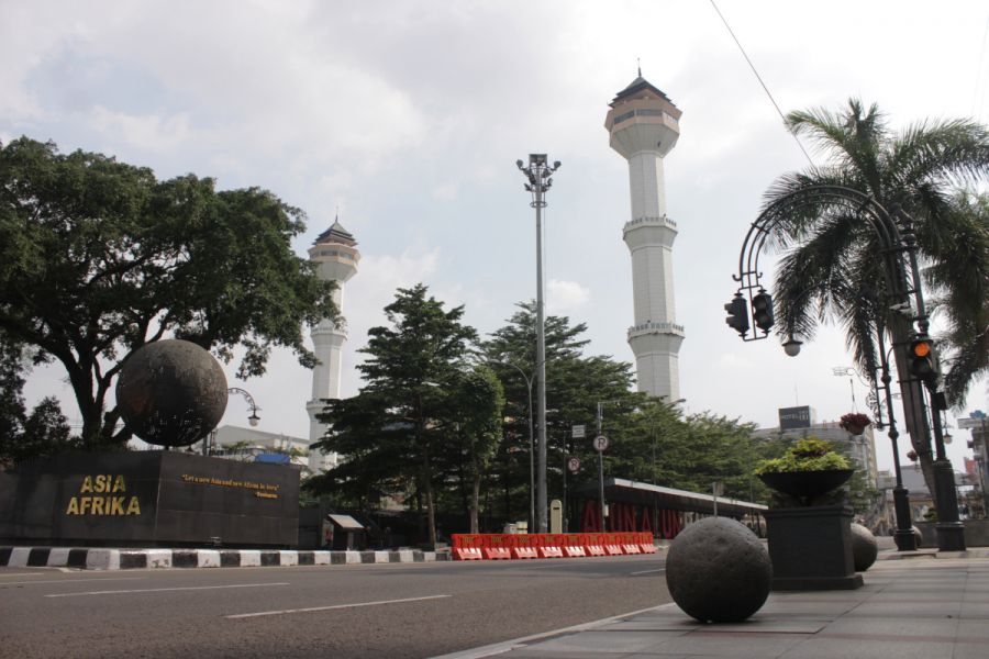 Sunyi Sepi, Begini Kondisi Bandung saat PPKM Mikro Darurat Mulai Diberlakukan